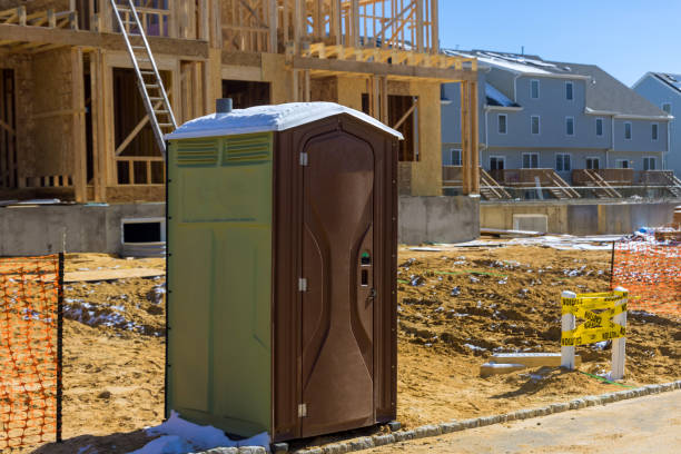 Portable Toilet Options We Offer in Loogootee, IN