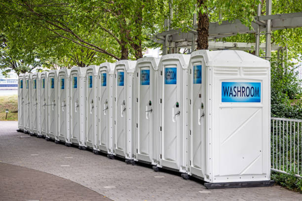 Best Portable toilet rental cost  in Loogootee, IN