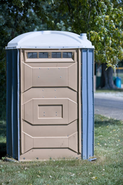 Best Emergency porta potty rental  in Loogootee, IN